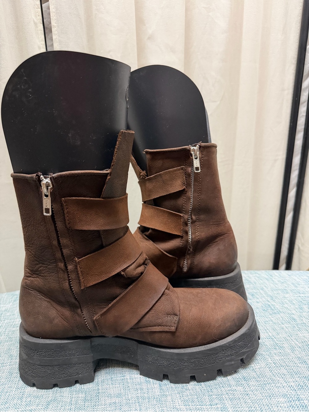 Steve Madden Roland Brown Leather Triple Buckle Moto Boots Size 8M - Picture 3 of 6